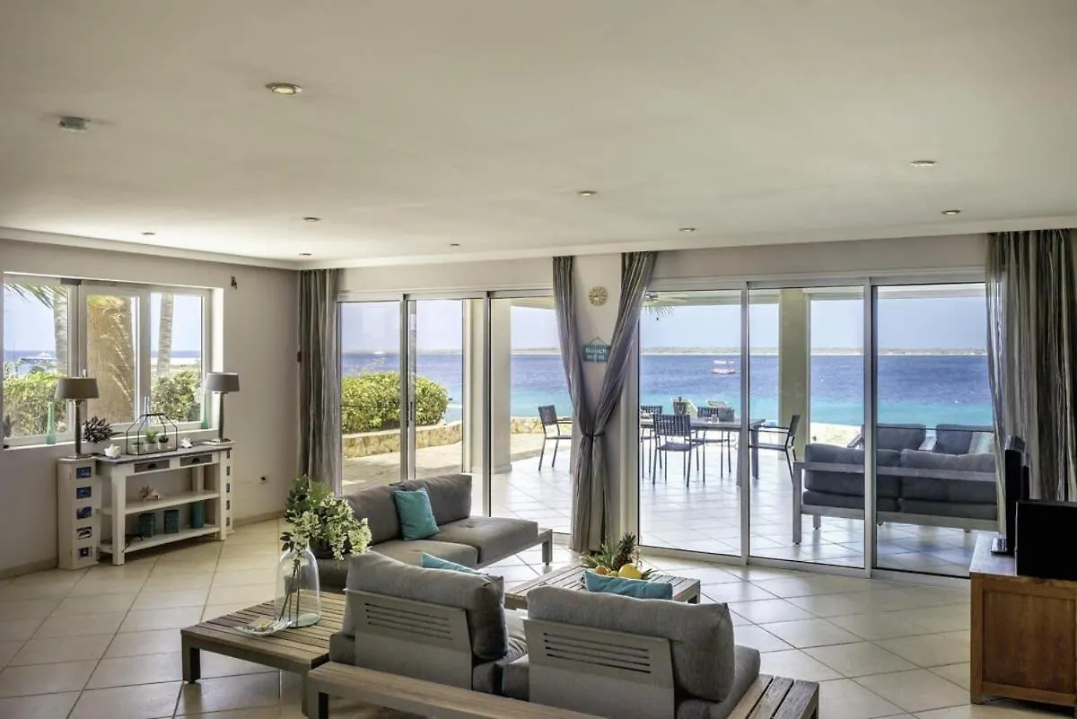 Oceanfront Deluxe Apartment Blue Marlin at Den Laman Kralendijk Mini-hôtel
