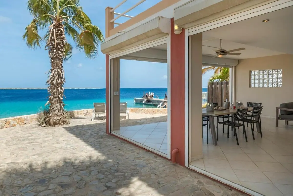 Oceanfront Deluxe Apartment Blue Marlin at Den Laman Kralendijk Bonaire, Saint-Eustache et Saba